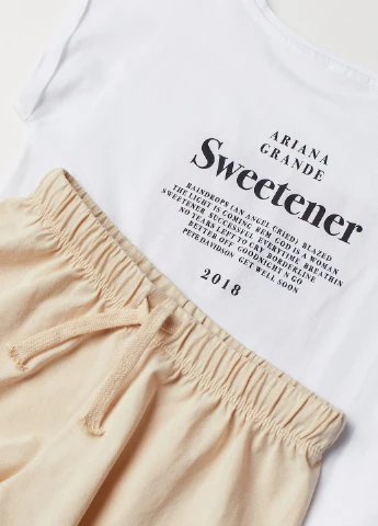 Белая всесезон трикотажная пижама (футболка, шорты) H&M