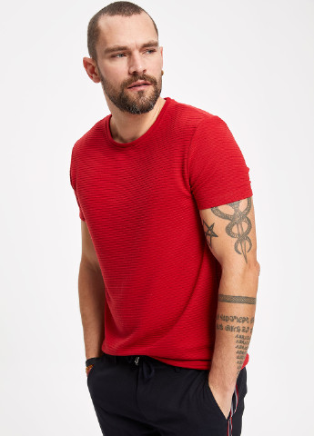 Светло-красная летняя футболка DeFacto