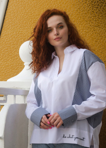 Белая демисезонная оверсайз рубашка оригинального кроя INNOE Блуза