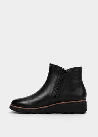 Зимние ботинки Clarks без декора