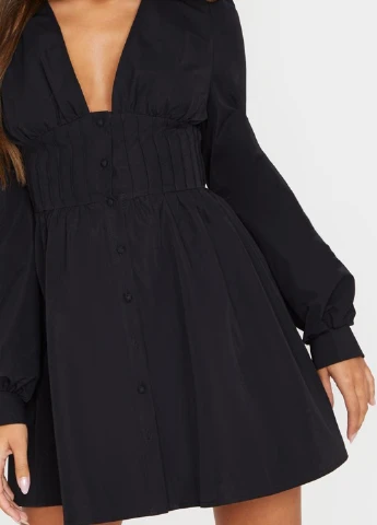 Черное кэжуал платье клеш PrettyLittleThing однотонное