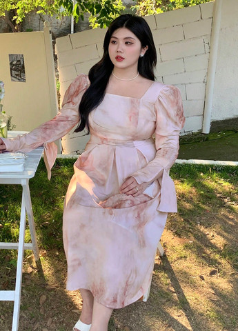 Светло-розовое кэжуал платье клеш SHEIN с цветочным принтом