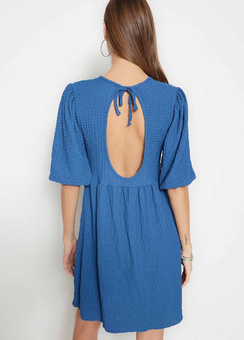 Синя кежуал сукня кльош, з відкритою спиною Trendyol однотонна