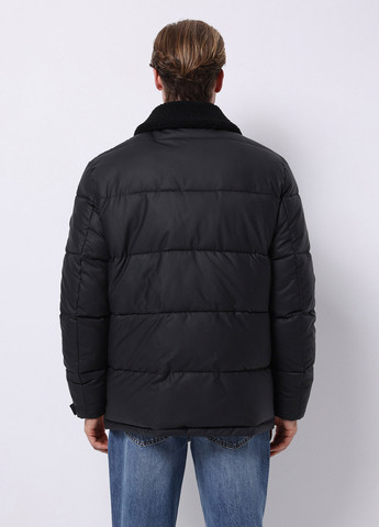 Чорна демісезонна куртка Colin's