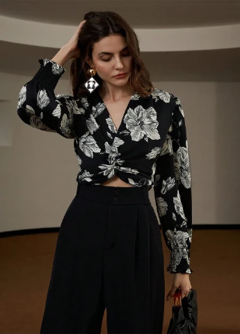 Чёрная блуза SHEIN