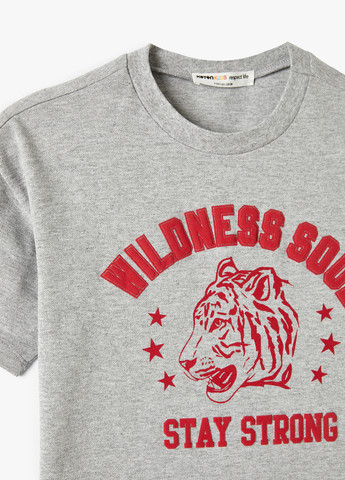 Светло-серая летняя футболка KOTON