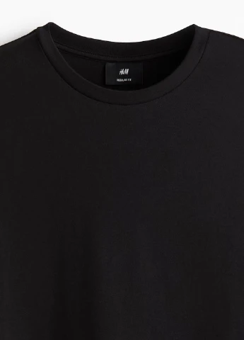 Черная футболка H&M