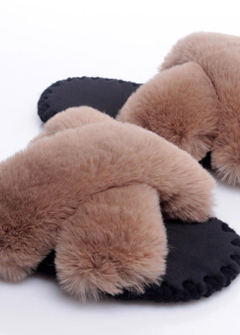Бежевые тапочки Family Story с мехом