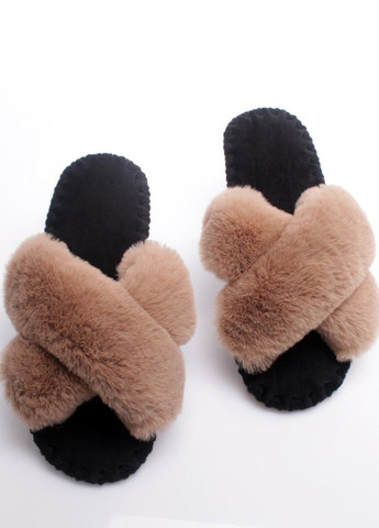 Бежевые тапочки Family Story с мехом
