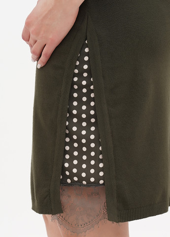 Оливковое (хаки) кэжуал платье платье-водолазка Sassofono однотонное