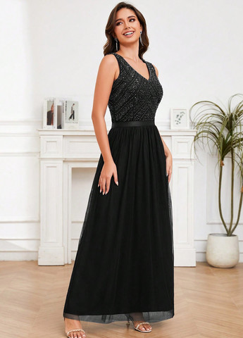 Черное вечернее платье с пышной юбкой SHEIN однотонное