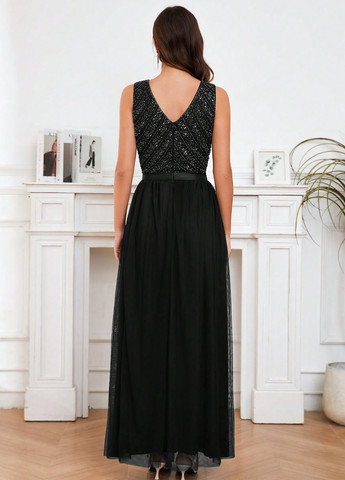 Черное вечернее платье с пышной юбкой SHEIN однотонное