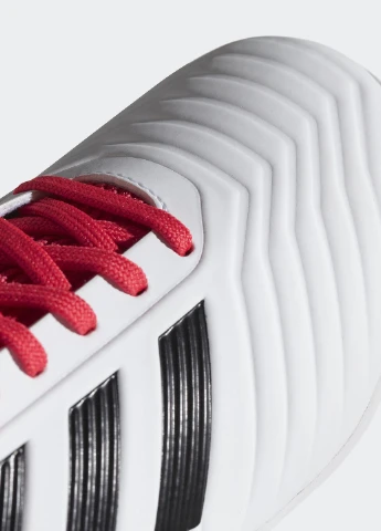 Цветные бутсы adidas