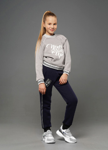 Sinthia світшот напис сірий casual напис сірий кежуал