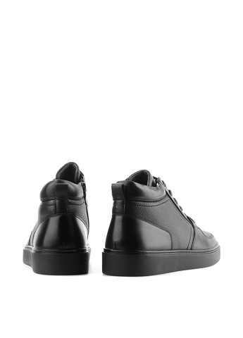 Черные зимние ботинки Arzoni Bazalini