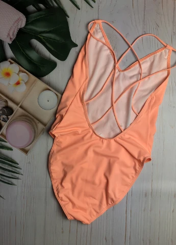 Пудровий літній цілісний купальник роздільний Asos