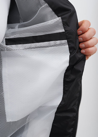 Чорна демісезонна вітровка Trend Collection