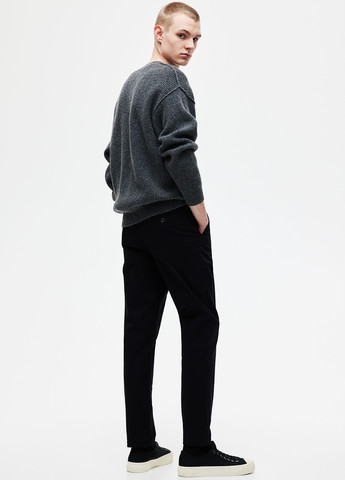 Черные демисезонные регюлар фит джинсы H&M