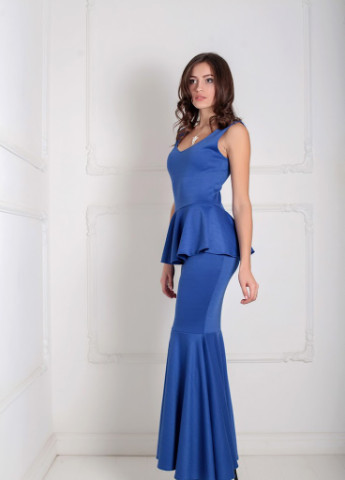 Синя кежуал вечірнє плаття футляр з відкритою спиною і воланом на талії andrea Podium однотонна