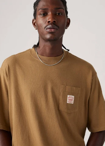 Светло-коричневая футболка Levi's