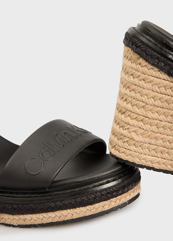 Черные босоножки Calvin Klein с ремешком с логотипом