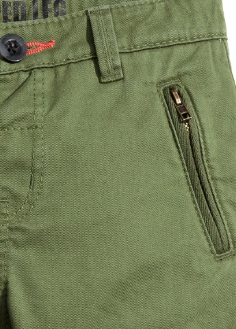 Оливковые кэжуал демисезонные брюки зауженные H&M