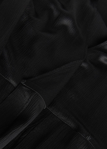 Комбинезон Reserved комбинезон-шорты однотонный чёрный кэжуал вискоза