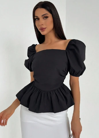 Чорна блуза з баскою SHEIN