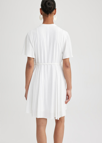 Белое кэжуал платье DeFacto однотонное