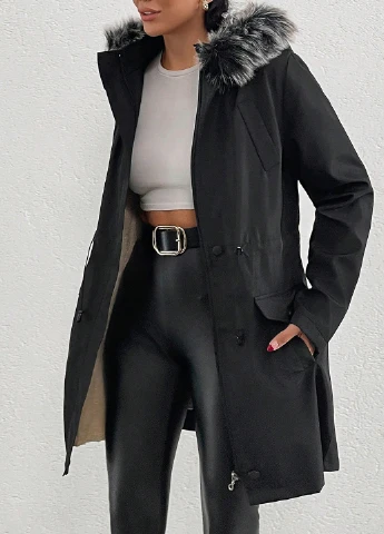 Чорна зимня куртка SHEIN