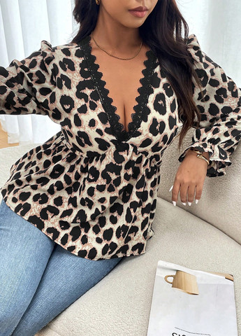 Комбінована блуза з баскою SHEIN