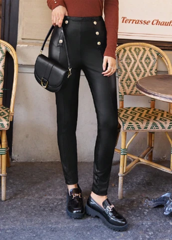 Черные демисезонные леггинсы SHEIN
