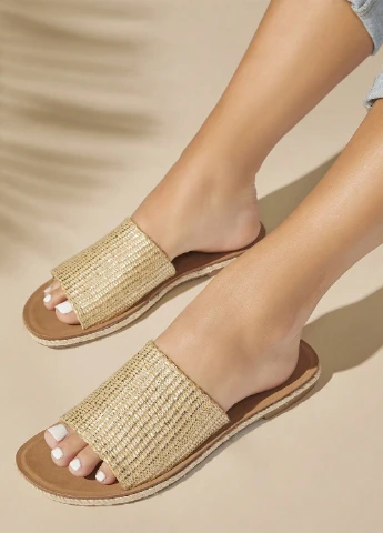 Золотые шлепанцы SHEIN