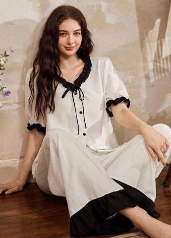 Комбінована всесезон піжама (кофта, штани) кофта + брюки SHEIN