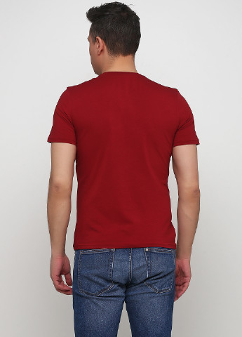Бордовая летняя футболка Madoc Jeans
