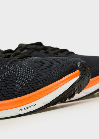 Чорні всесезон кросівки Under Armour