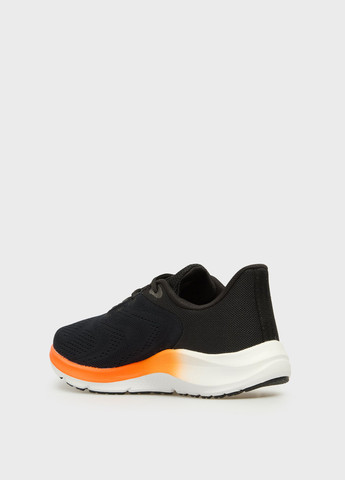 Чорні всесезон кросівки Under Armour