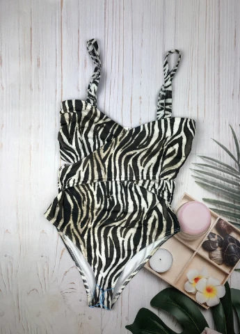 Оливковий літній суцільний купальник суцільний Asos