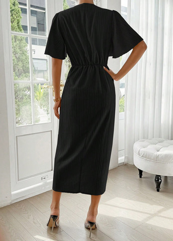 Черное кэжуал платье на запах SHEIN однотонное