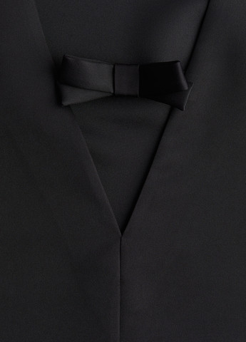 Чорна кежуал сукня з відкритою спиною H&M однотонна