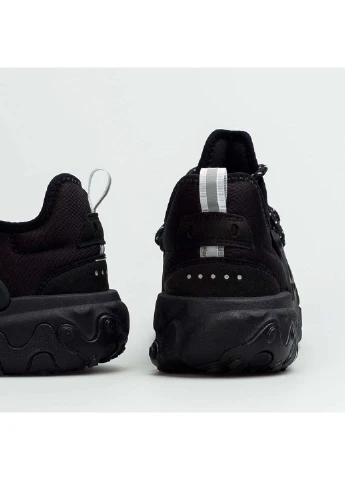 Черные всесезонные кроссовки Nike