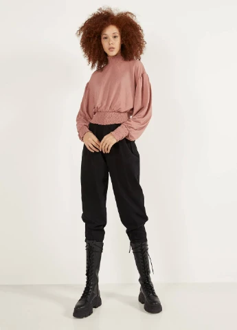 Пудрова блуза Bershka