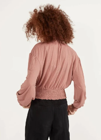 Пудрова блуза Bershka