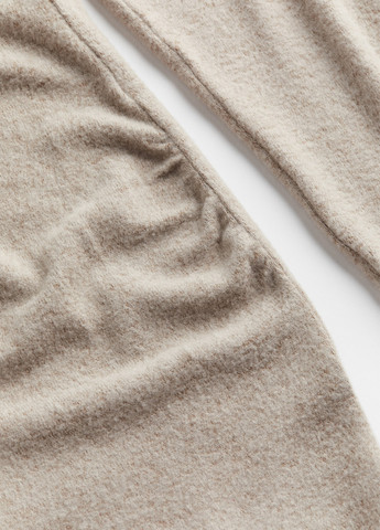 Бежевый демисезонный пуловер для беременных джемпер H&M