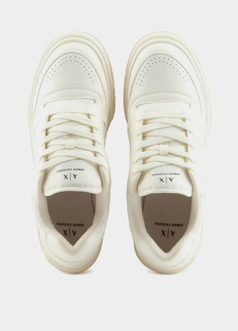 Молочные демисезонные кроссовки Armani Exchange