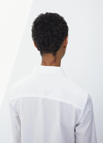 Белая кэжуал рубашка однотонная H&M