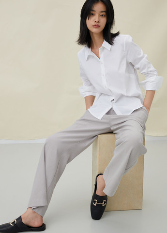 Белая кэжуал рубашка однотонная H&M