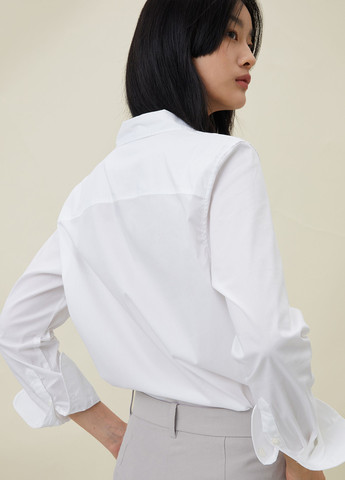 Белая кэжуал рубашка однотонная H&M