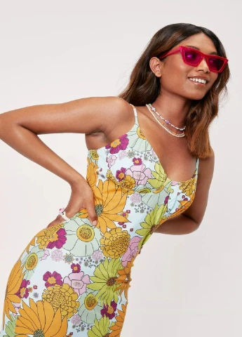 Зеленое кэжуал платье Nasty Gal с цветочным принтом