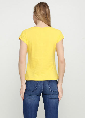 Жовта літня футболка Carla Mara